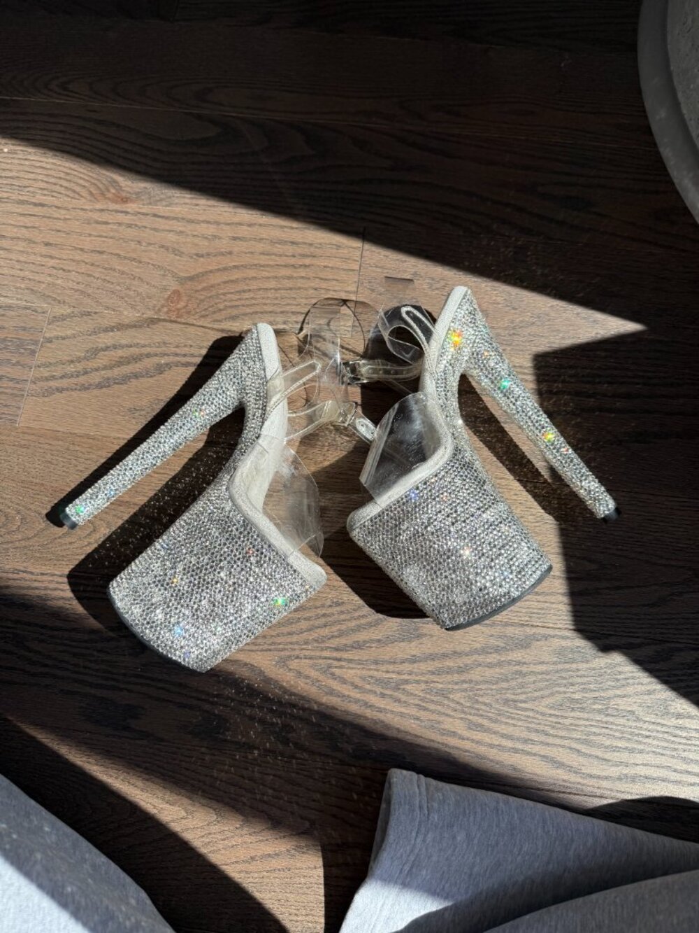 Pleaser Heels flamingo 8 inch platform gently worn size 6 hand-bejeweled diamond